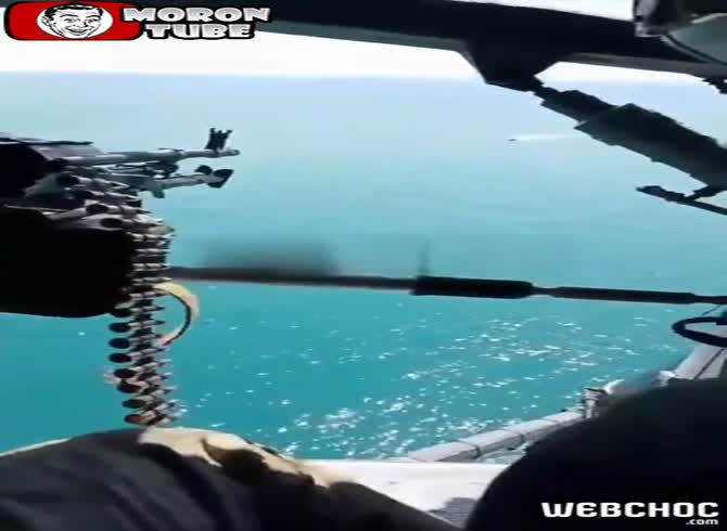 Video :Before the drone explodes in their faces, will they be able to shoot it down